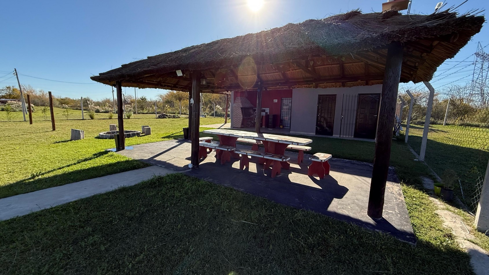 VENTA DE HERMOSA CASA  EN BARRIO PRIVADO FINCA DON FAUSTO, CAÑUELAS.