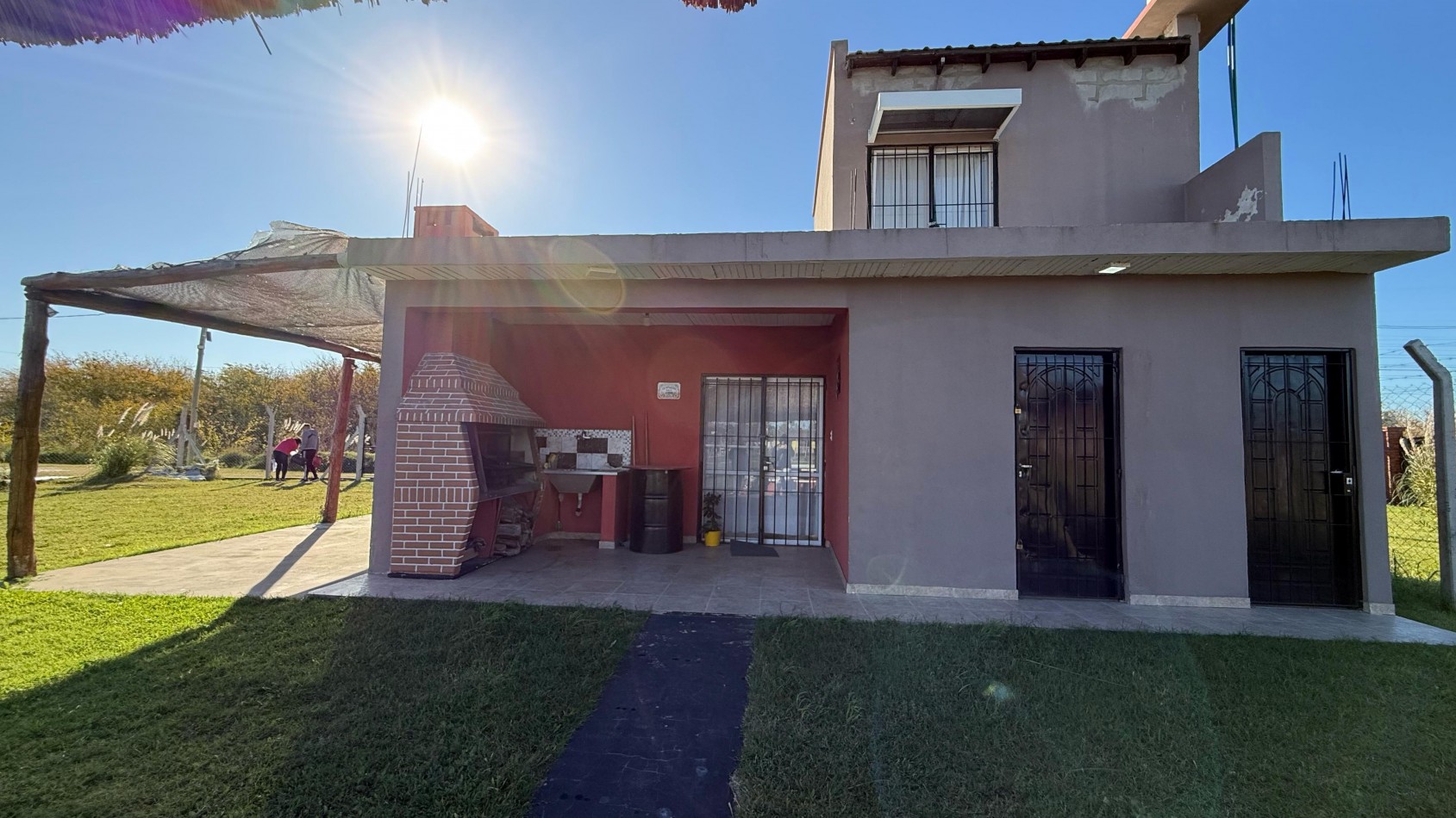 VENTA DE HERMOSA CASA  EN BARRIO PRIVADO FINCA DON FAUSTO, CAÑUELAS.