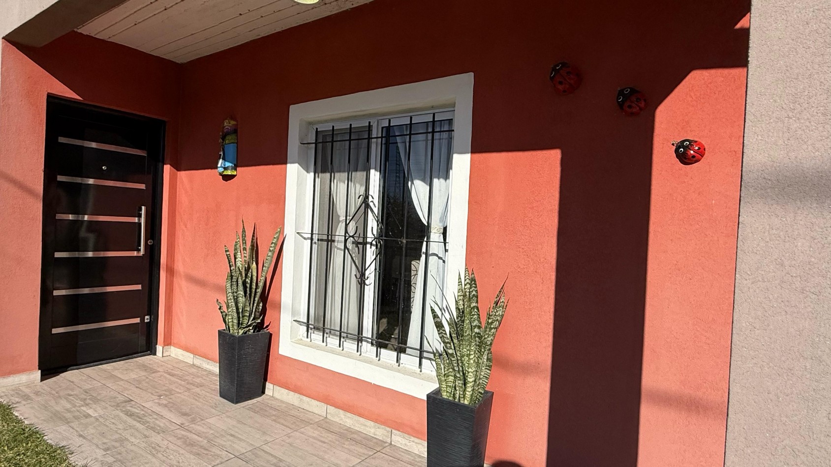 VENTA DE HERMOSA CASA  EN BARRIO PRIVADO FINCA DON FAUSTO, CAÑUELAS.