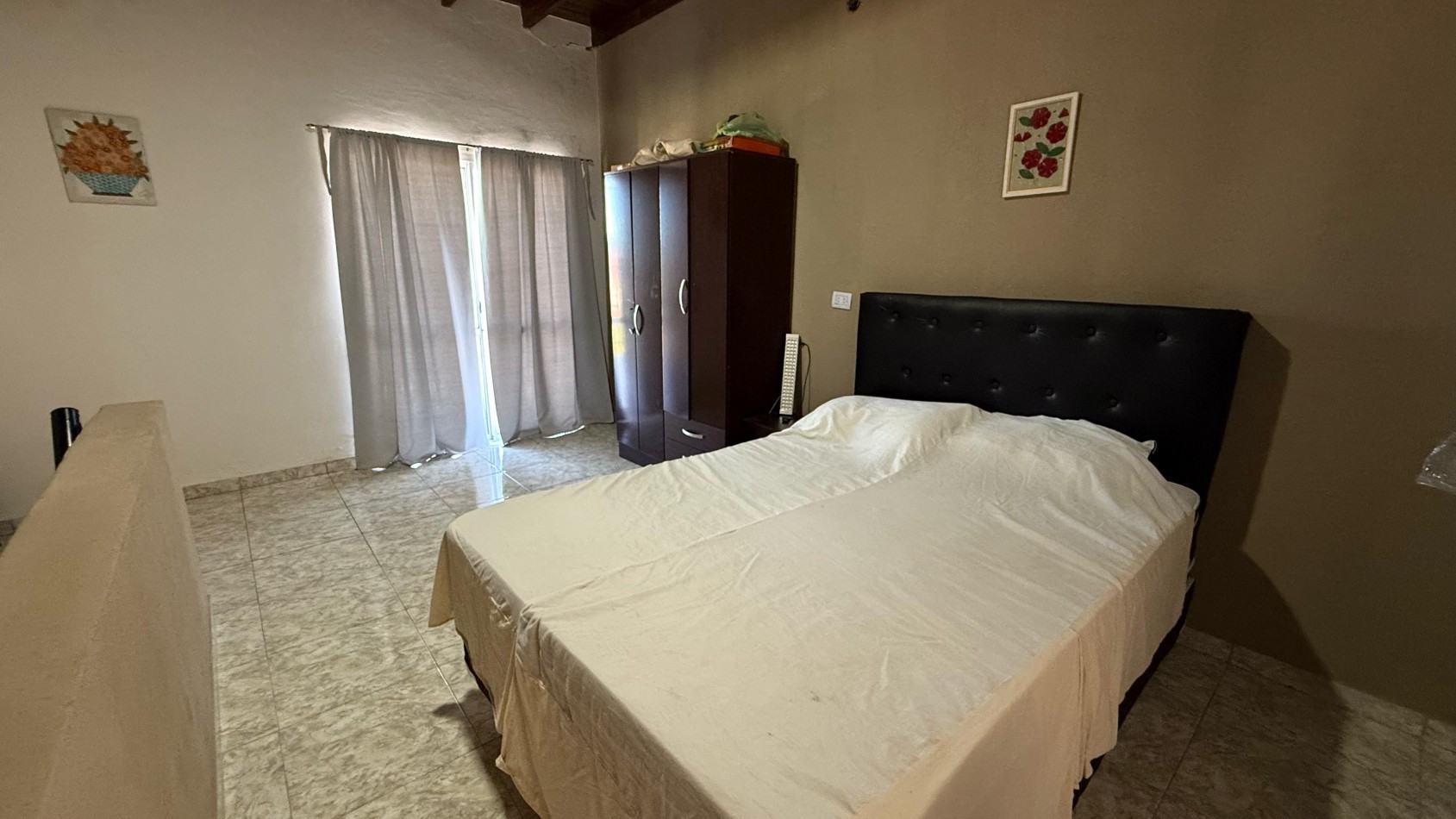 VENTA DE HERMOSA CASA  EN BARRIO PRIVADO FINCA DON FAUSTO, CAÑUELAS.