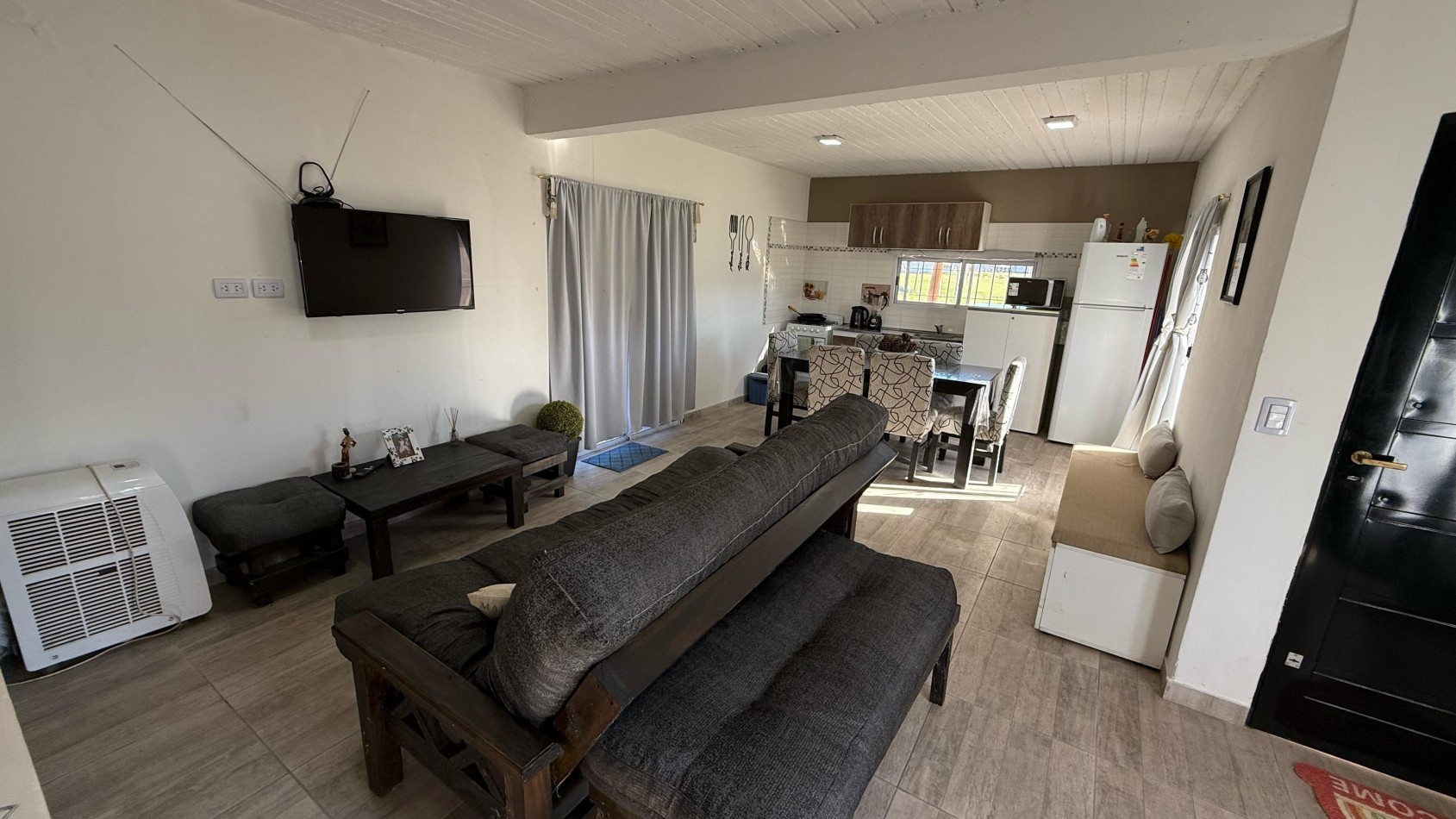 VENTA DE HERMOSA CASA  EN BARRIO PRIVADO FINCA DON FAUSTO, CAÑUELAS.