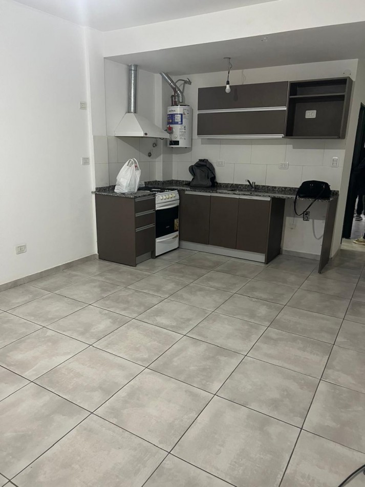 VENTA MONOAMBIENTE EDIF. LAMAS I. CIUDAD EVITA. LA MATANZA.