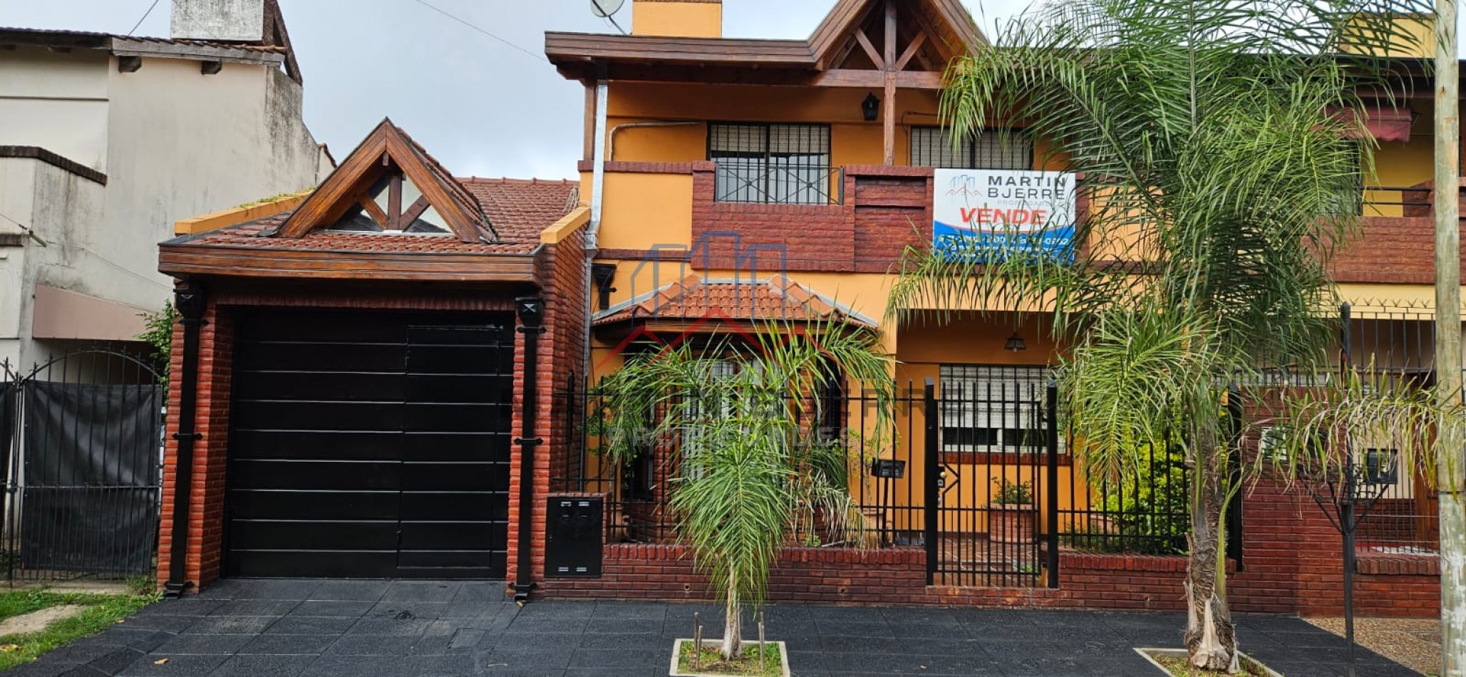 Venta Duplex 5 ambientes en Barrio Cotevi  Ciudad Evita.