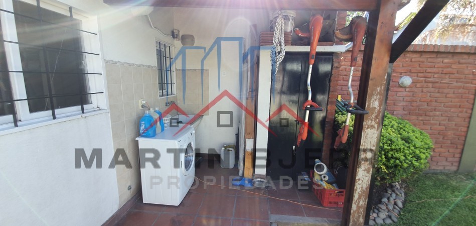 Venta Duplex  5 ambientes en Barrio Cotevi  Ciudad Evita.