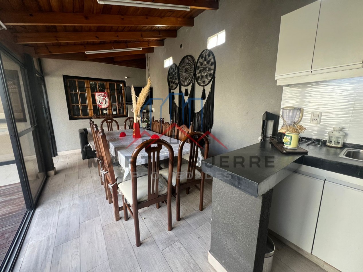 VENTA CASA 5 AMBIENTES BARRIO PUERTAS DEL SOL. CIUDAD EVITA. LA MATANZA.