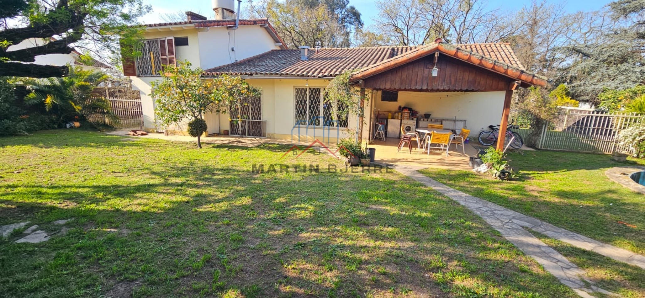 VENTA CASA 5 AMBIENTES EN CIUDAD EVITA