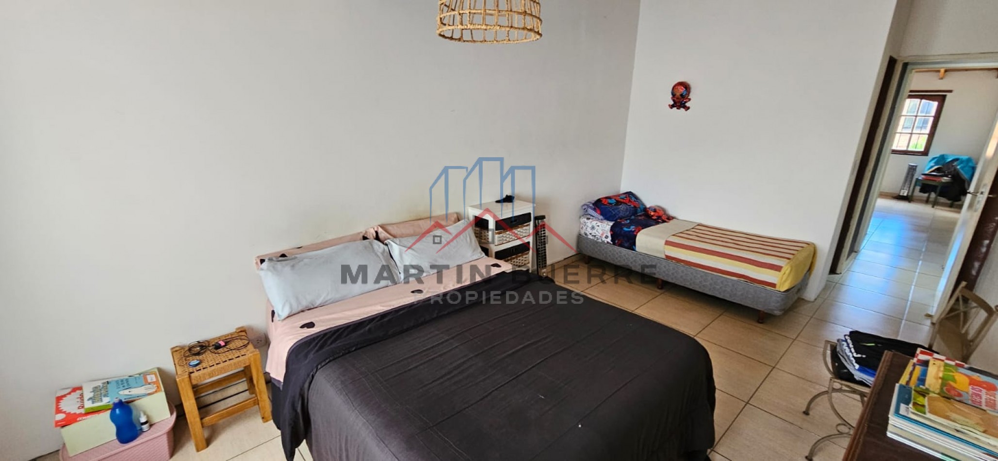 VENTA DE HERMOSO DUPLEX BARRIO PUERTAS DEL SOL, CIUDAD EVITA