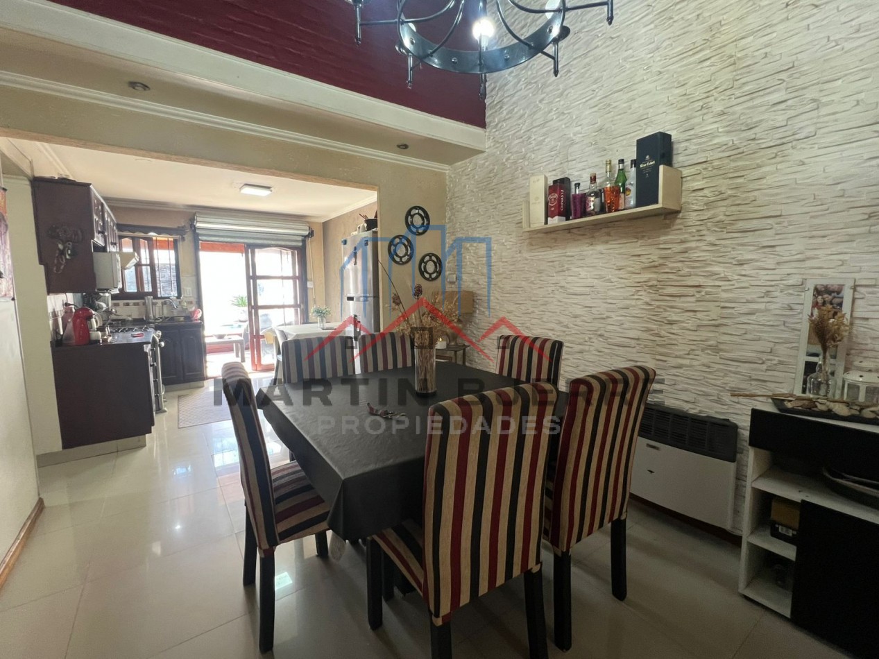 VENTA CASA 5 AMBIENTES BARRIO PUERTAS DEL SOL. CIUDAD EVITA. LA MATANZA.