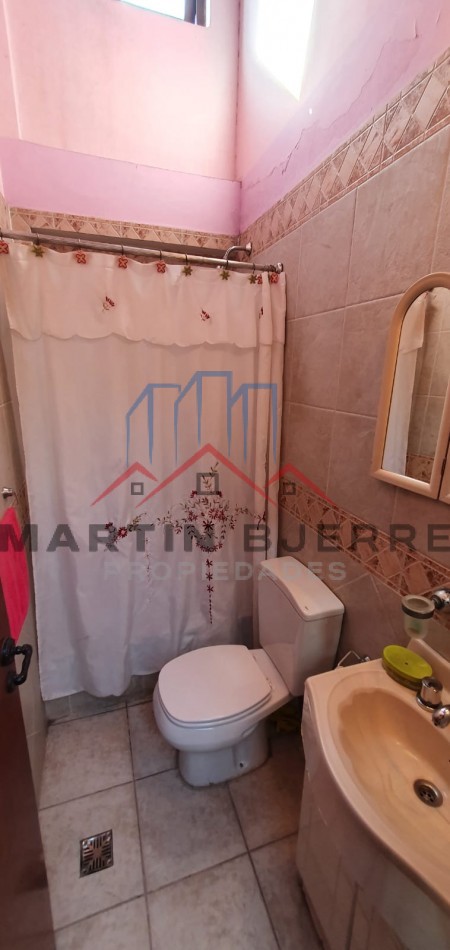 Venta Hermoso Chalet de 5 Ambientes en Ciudad Evita.