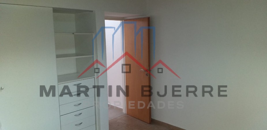 Venta  Duplex 3 ambientes  Ciudad Evita.  