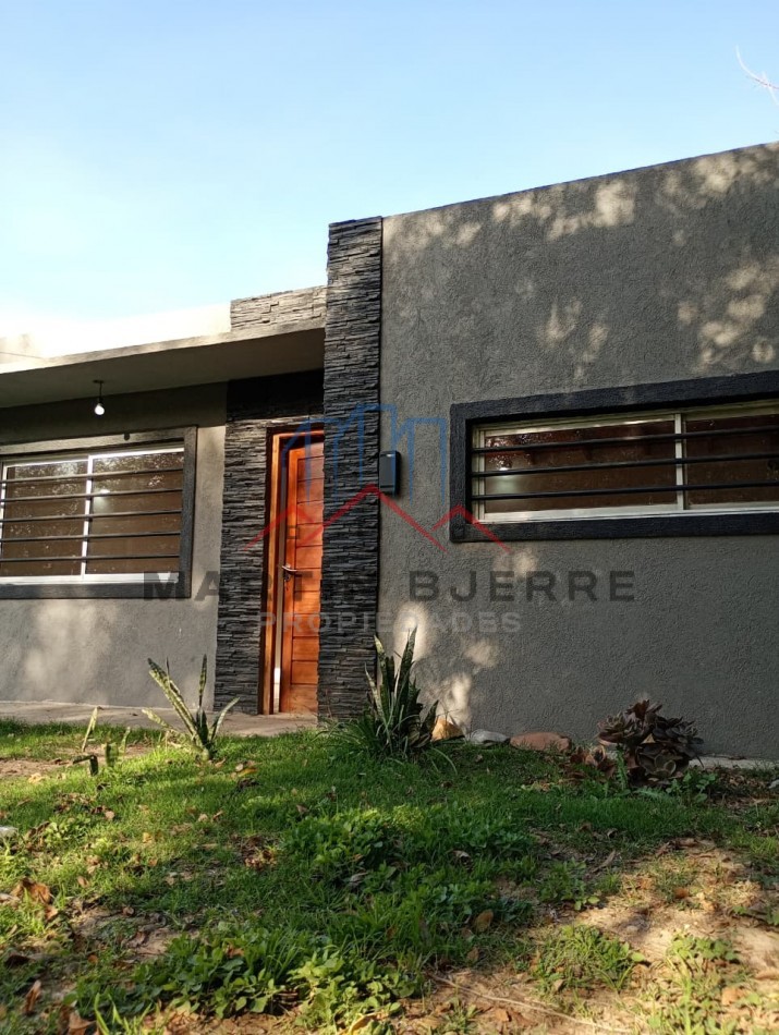 VENTA CASA DE 3 AMBIENTES. BARRIO LOS FRESNOS. VIRREY DEL PINO. LA MATANZA.