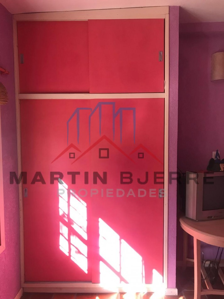 VENTA DE HERMOSA CASA  EN BARRIO PRIVADO SANTA AMELIA, VIRREY DEL PINO.