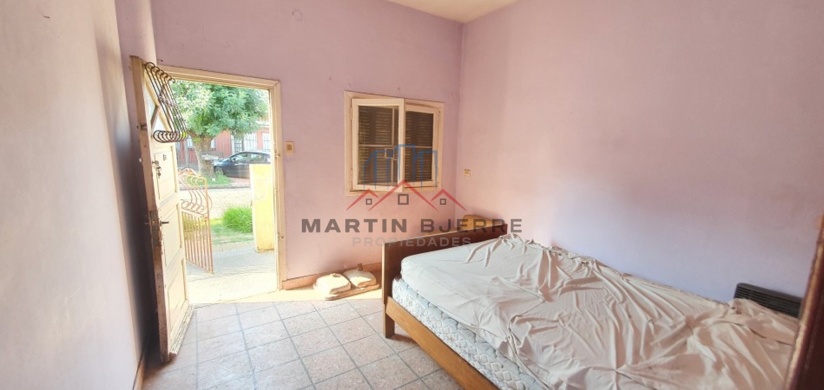 Venta Casa 3 ambientes  con Lote en Aldo Bonzi