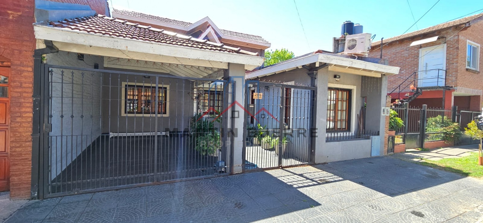 VENTA CASA 5 AMBIENTES BARRIO PUERTAS DEL SOL. CIUDAD EVITA. LA MATANZA.
