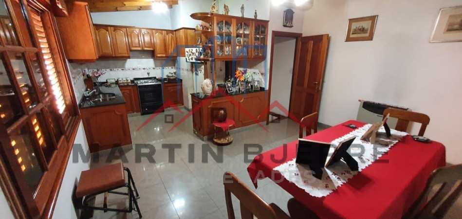 Venta Casa 5 ambientes Ciudad Evita. 