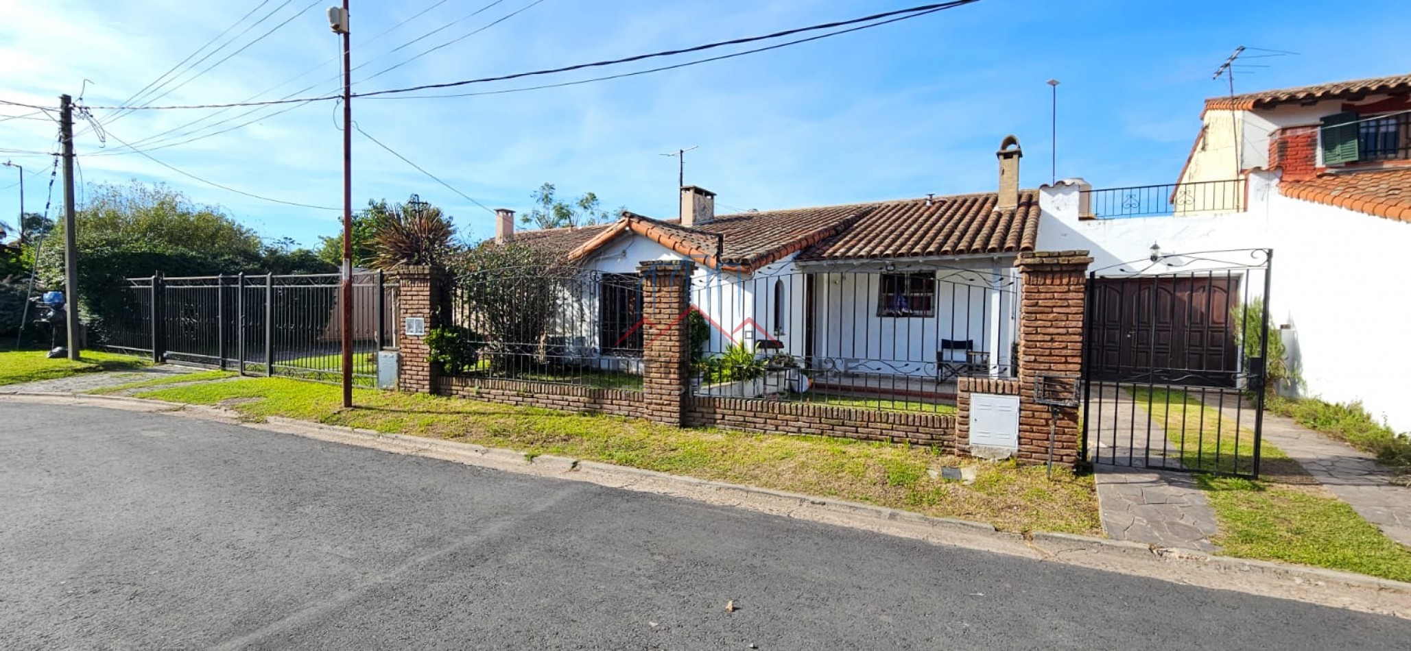 VENTA CASA 3 AMBIENTES EN CIRCUNSCRIPCION 1, CIUDAD EVITA. 