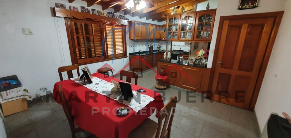 Venta Casa 5 ambientes Ciudad Evita. 