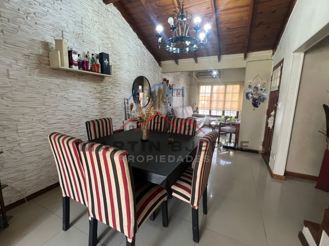 VENTA CASA 5 AMBIENTES BARRIO PUERTAS DEL SOL. CIUDAD EVITA. LA MATANZA.
