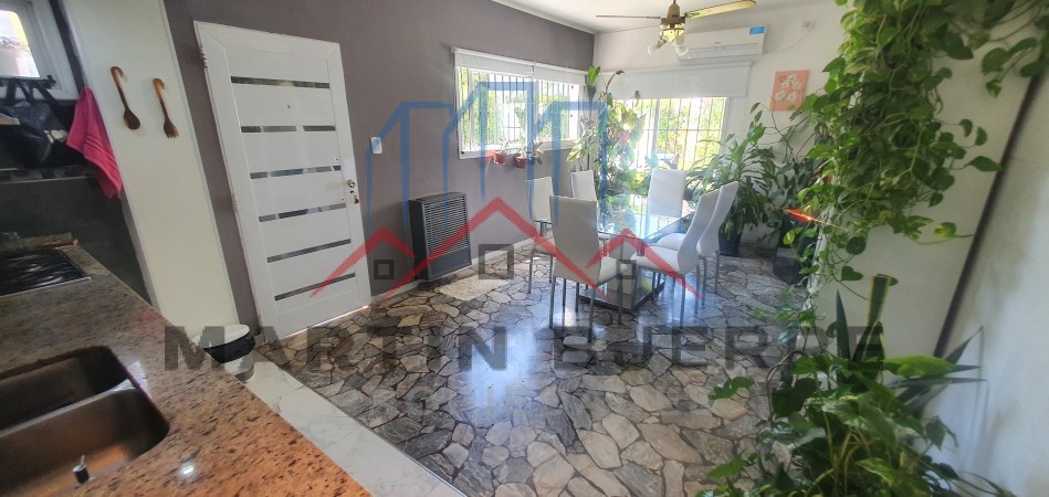 Venta Casa 5 ambientes Ciudad Evita.  