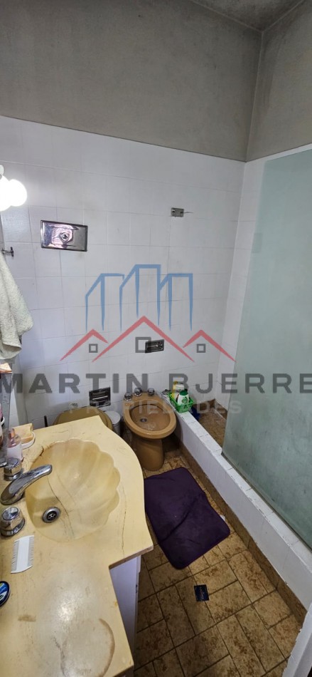 CASA 5 AMBIENTES  CON QUINCHO Y PISCINA EN CIUDAD EVITA, LA MATANZA.