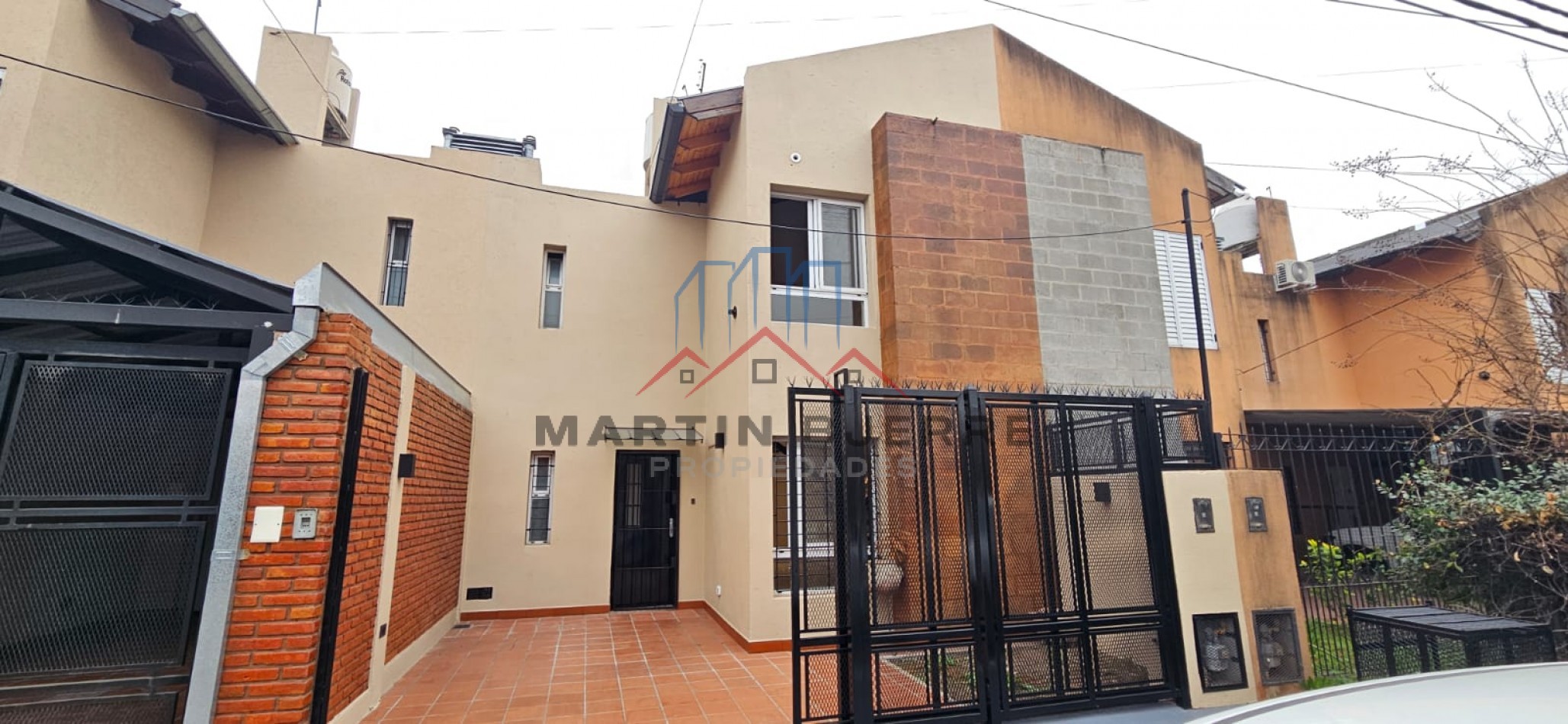 Venta Duplex 3 ambientes en Barrio Cotevi  4,  Ciudad Evita.