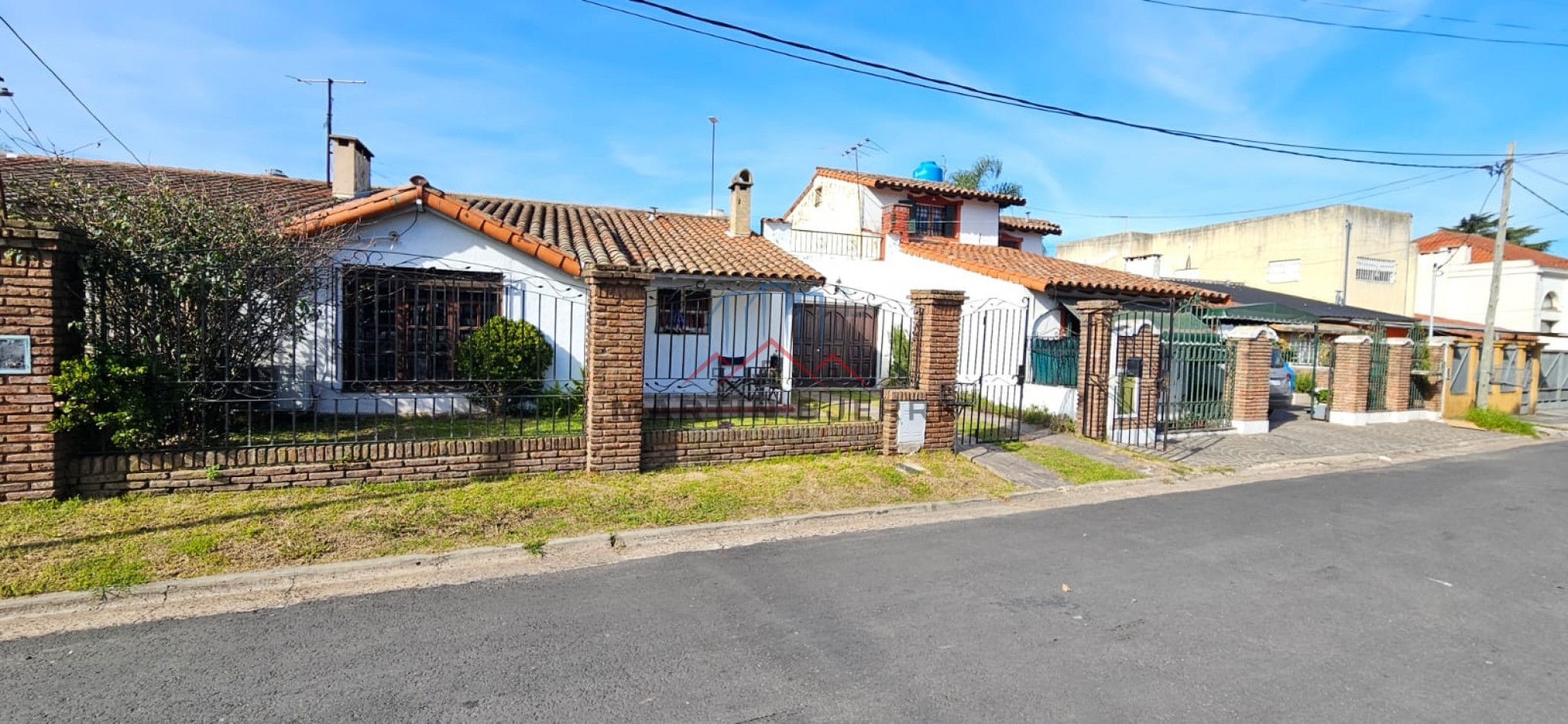 VENTA CASA 3 AMBIENTES EN CIRCUNSCRIPCION 1, CIUDAD EVITA. 