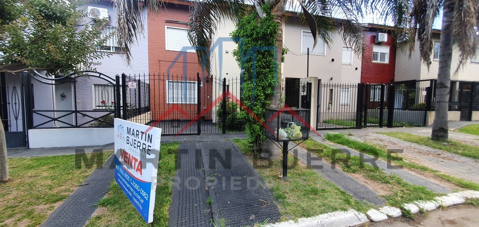 Venta Casa 5 ambientes en Barrio Democracia  Ciudad Evita