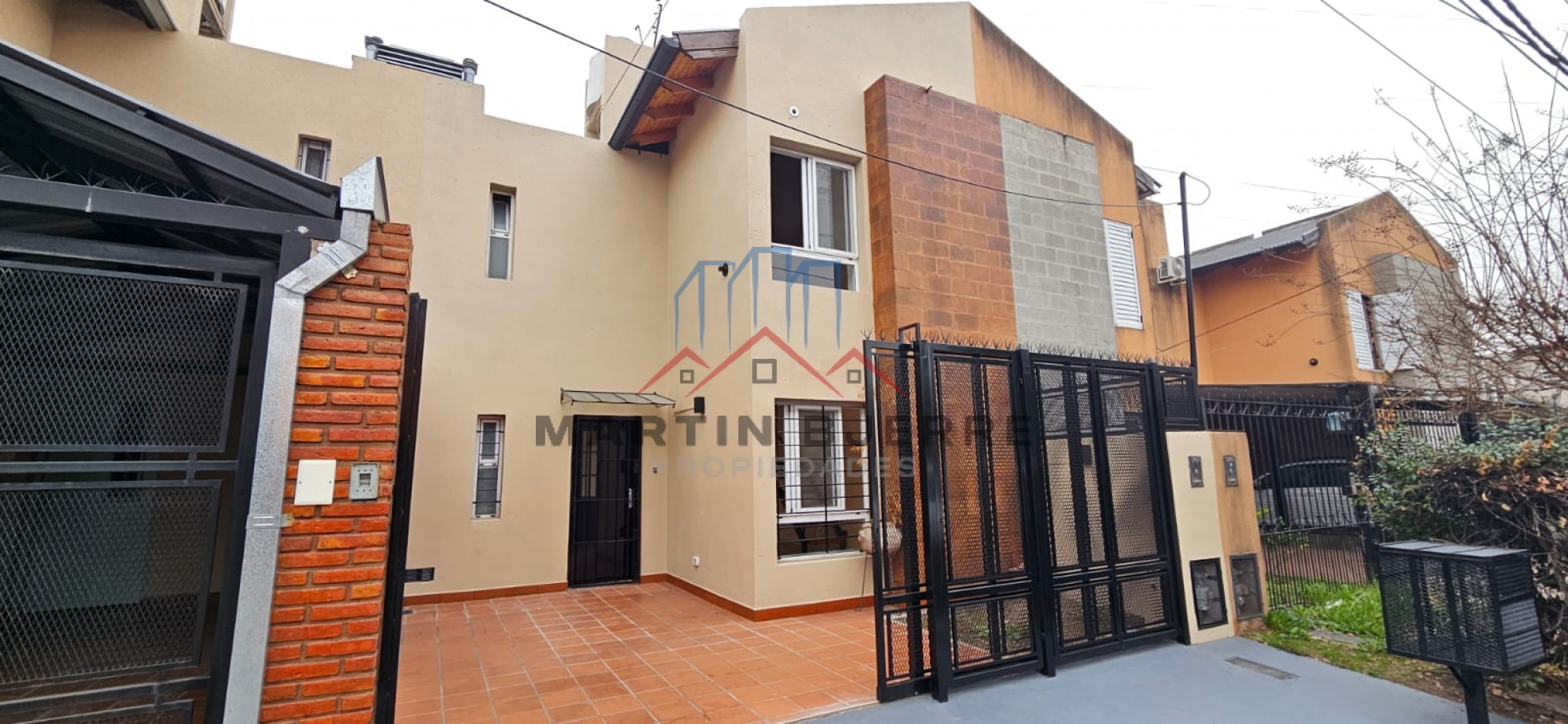 Venta Duplex 3 ambientes en Barrio Cotevi  4,  Ciudad Evita.