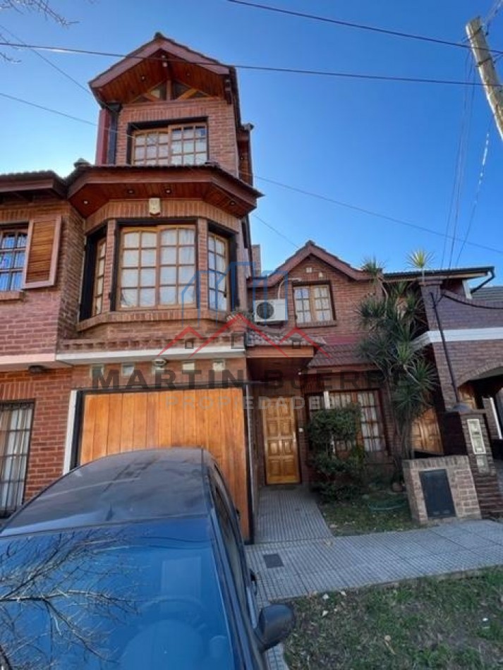 VENTA CASA 4 AMBIENTES BARRIO PUERTAS DEL SOL. CIUADA EVITA. LA MATANZA.