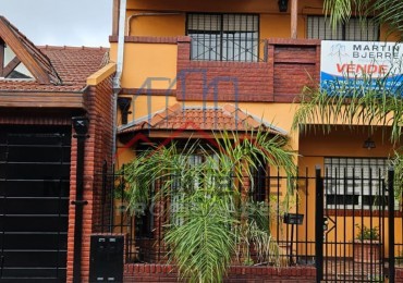 Venta Duplex 5 ambientes en Barrio Cotevi  Ciudad Evita.