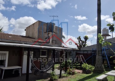  VENTA CASA 5 AMBIENTES CON GRAN LOTE EN CIUDAD EVITA