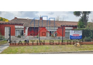 Venta Chalet 4 ambientes con ampliaciones en Ciudad Evita.