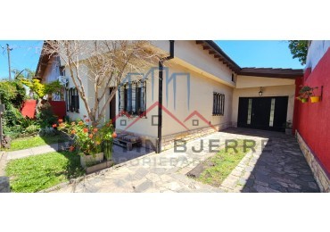 Venta Casa 3 ambientes en Barrio San Jorge, Ciudad Evita.