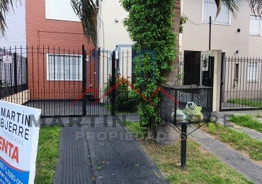 Venta Casa 5 ambientes en Barrio Democracia  Ciudad Evita