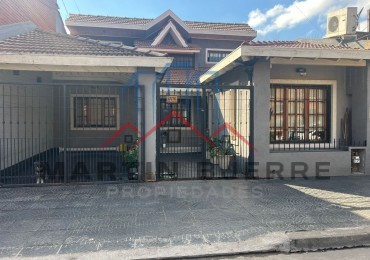VENTA CASA 5 AMBIENTES BARRIO PUERTAS DEL SOL. CIUDAD EVITA. LA MATANZA.