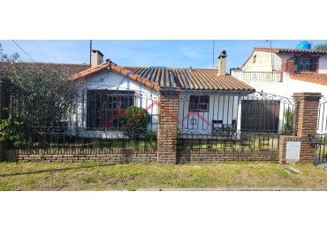 VENTA CASA 3 AMBIENTES EN CIRCUNSCRIPCION 1, CIUDAD EVITA. 