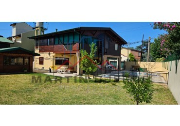 Venta Chalet 6 ambientes en Ciudad Evita.