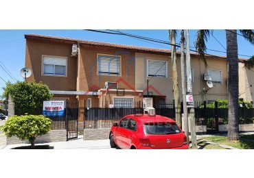 Venta Casa 5 ambientes en Barrio Democracia  Ciudad Evita