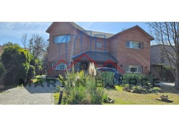 Venta Casa 5 ambientes en Barrio La Deseada, Ezeiza